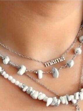 Mama Script Pendant Necklace - Silver